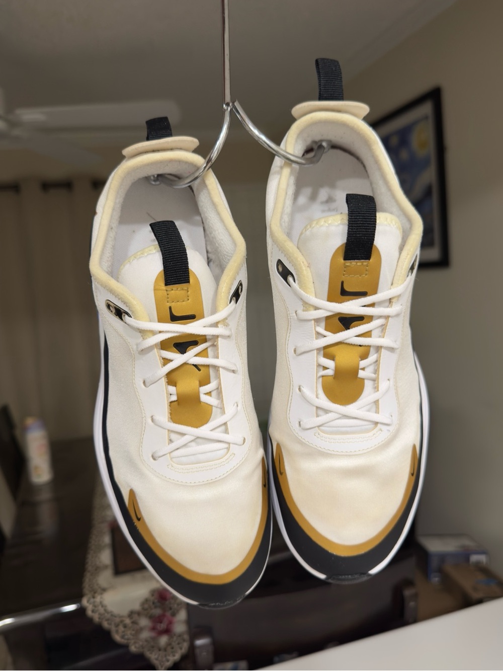 Nike Air Max Dia White Black Gold Running Shoes AQ4312-107 Women's Sz 8.5
